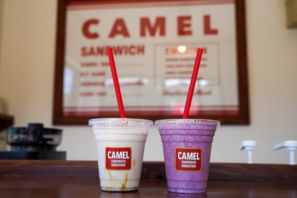 CAMEL SANDWICH & SMOOTHIE